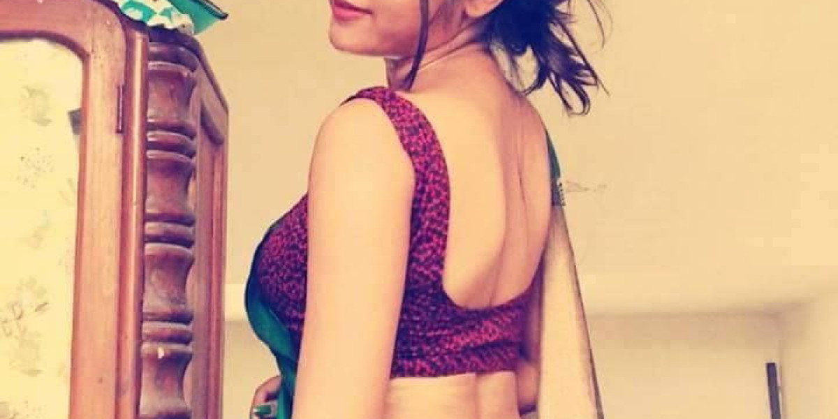 Call Girl Allows Discrete Private Sexual Encounter
