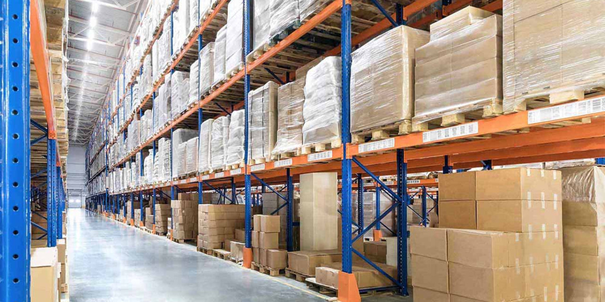 How Renting a Warehouse and Using Logistics Services Can Optimize Your Business Operations