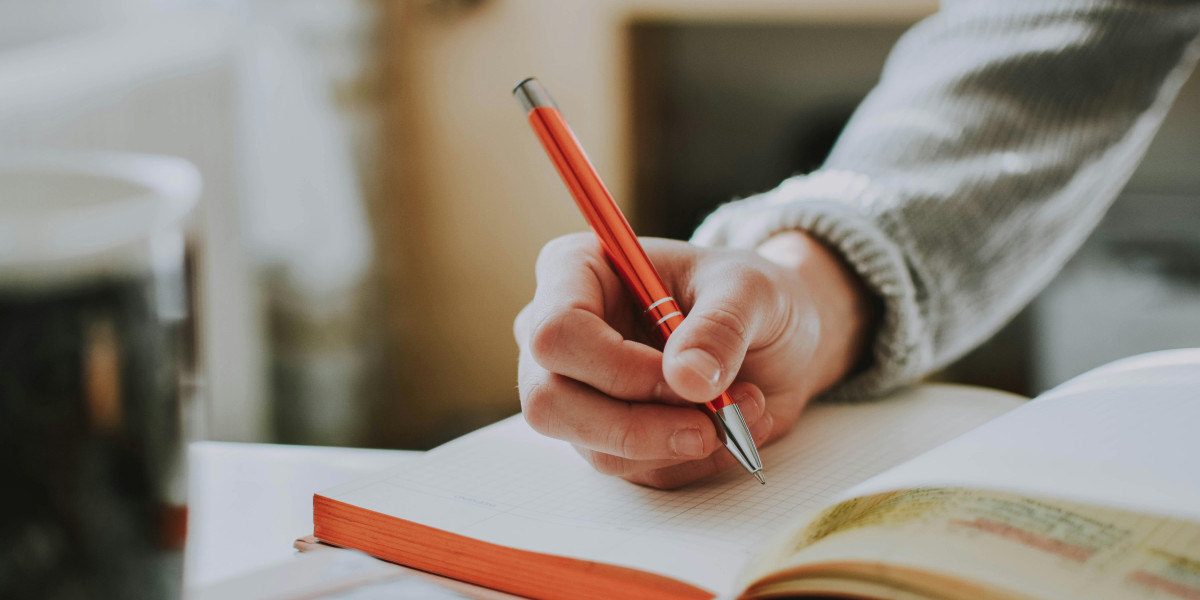 Hiring Online Class Help: Balancing Work and Study Responsibilities